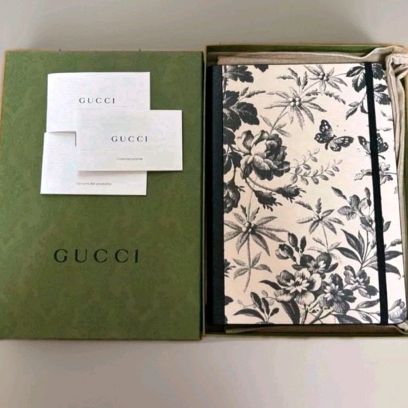 Gucci Other - Gucci Black and White Floral Notebook